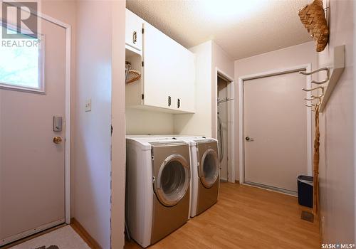 1584 Wahlmeier Drive, Estevan, SK - Indoor Photo Showing Laundry Room
