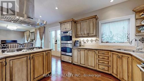 12 Jarvis Avenue, Aurora, ON - Indoor Photo Showing Kitchen