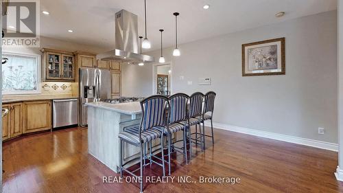 12 Jarvis Avenue, Aurora, ON - Indoor Photo Showing Kitchen With Upgraded Kitchen