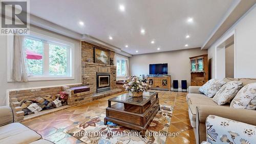 12 Jarvis Avenue, Aurora, ON - Indoor Photo Showing Living Room With Fireplace