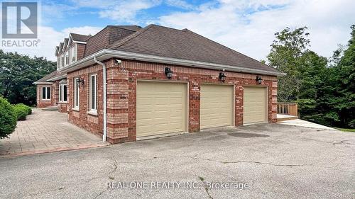 12 Jarvis Avenue, Aurora, ON - Outdoor