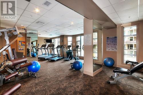 1128 Sunset Drive Drive Unit# 407, Kelowna, BC - Indoor Photo Showing Gym Room