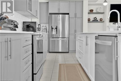 39 Reistwood Drive, Kitchener, ON - Indoor Photo Showing Kitchen With Upgraded Kitchen