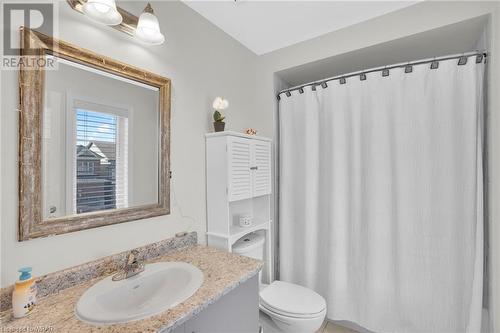 39 Reistwood Drive, Kitchener, ON - Indoor Photo Showing Bathroom