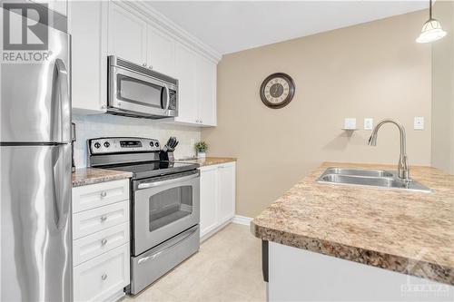 763 Cedar Creek Drive Unit#G, Ottawa, ON - Indoor Photo Showing Kitchen With Stainless Steel Kitchen With Double Sink