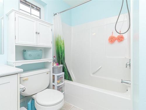 2403 Snowden Pl, Sooke, BC - Indoor Photo Showing Bathroom