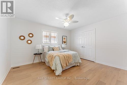 26 Bentoak Crescent, Vaughan, ON - Indoor Photo Showing Bedroom