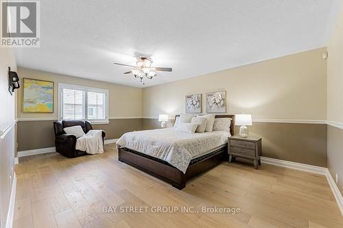 26 Bentoak Crescent, Vaughan, ON - Indoor Photo Showing Bedroom