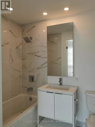 2513 - 77 Shuter Street, Toronto, ON - Indoor Photo Showing Bathroom