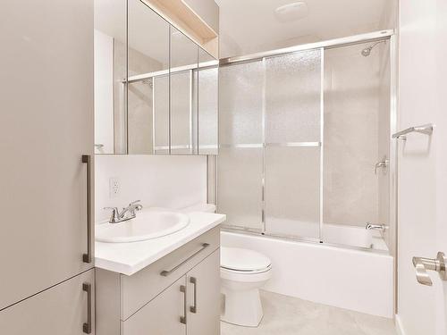 Salle de bains - 5730  - 5734 9E Avenue, Montréal (Rosemont/La Petite-Patrie), QC - Indoor Photo Showing Bathroom