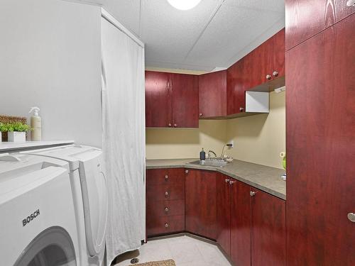 Salle de lavage - 188 34E Rue O., Venise-En-Québec, QC - Indoor Photo Showing Laundry Room