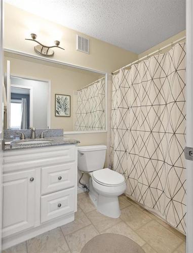 22 Meadowbank Road, Winnipeg, MB - Indoor Photo Showing Bathroom