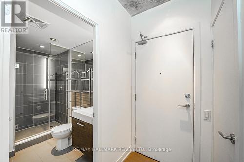 811 - 318 King Street E, Toronto, ON - Indoor Photo Showing Bathroom