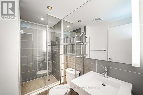 811 - 318 King Street E, Toronto, ON - Indoor Photo Showing Bathroom