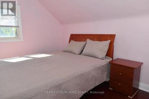 1680 Victoria Street W, Whitby, ON - Indoor Photo Showing Bedroom