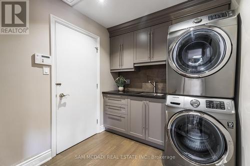 1292 Contour Drive, Mississauga, ON - Indoor Photo Showing Laundry Room