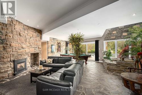 1292 Contour Drive, Mississauga, ON - Indoor Photo Showing Living Room With Fireplace