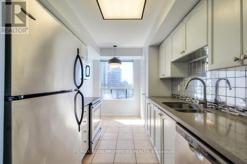 1102 - 153 Beecroft Road, Toronto, ON - Indoor Photo Showing Kitchen With Double Sink