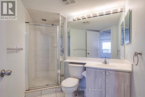 1102 - 153 Beecroft Road, Toronto, ON - Indoor Photo Showing Bathroom