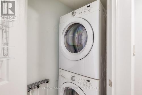 1102 - 153 Beecroft Road, Toronto, ON - Indoor Photo Showing Laundry Room