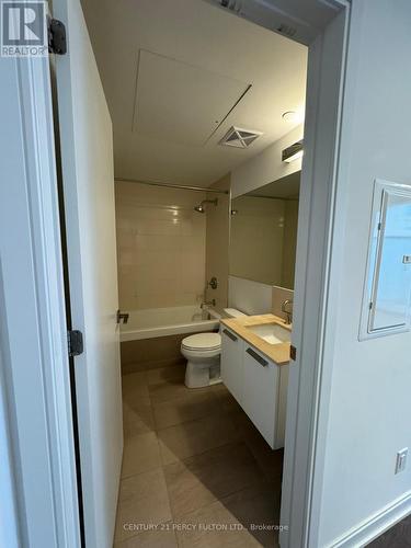 908 - 50 Charles Street E, Toronto, ON - Indoor Photo Showing Bathroom