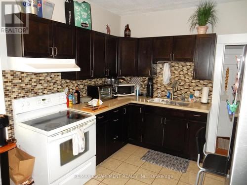 1 - 186 Bold Street, Hamilton, ON - Indoor Photo Showing Kitchen With Double Sink