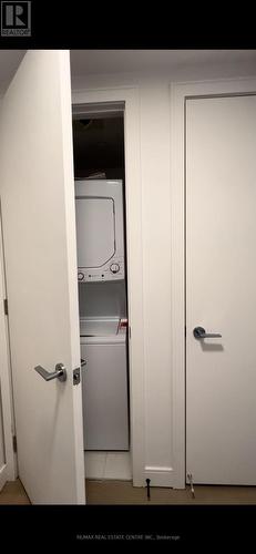 1001 - 1 Jarvis Street, Hamilton, ON - Indoor Photo Showing Laundry Room
