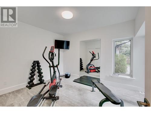 2460 Palmerston Avenue, West Vancouver, BC - Indoor Photo Showing Gym Room