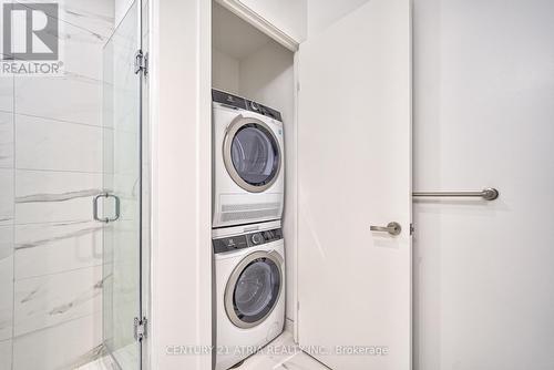 5209 - 55 Cooper Street, Toronto, ON - Indoor Photo Showing Laundry Room