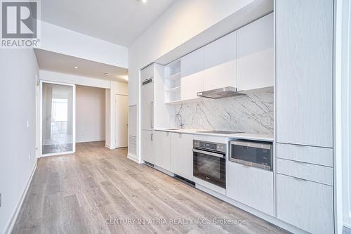 5209 - 55 Cooper Street, Toronto, ON - Indoor Photo Showing Kitchen With Upgraded Kitchen