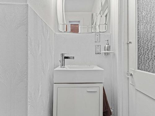 Bathroom - 2038 Rue Davidson, Montréal (Mercier/Hochelaga-Maisonneuve), QC - Indoor Photo Showing Bathroom