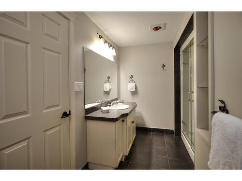 611A - 600 Bighorn Boulevard, Radium Hot Springs, BC - Indoor Photo Showing Bathroom