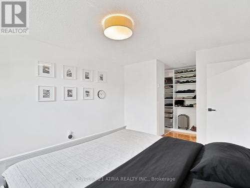210 - 175 Hilda Avenue, Toronto, ON - Indoor Photo Showing Bedroom