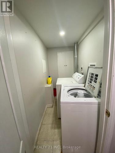 3 Sandyshores Drive N, Brampton, ON - Indoor Photo Showing Laundry Room