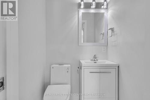 8 Dundonald Road, Cambridge, ON -  Photo Showing Bathroom