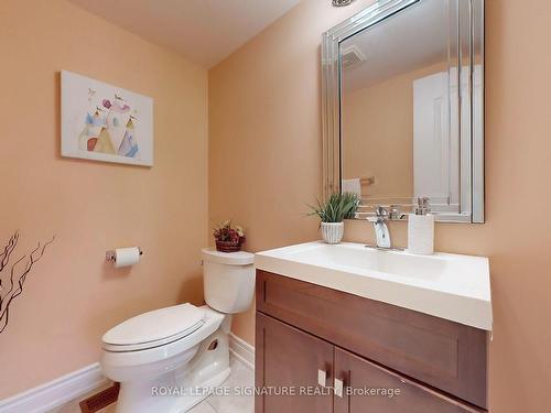 5659 Volpe Ave, Mississauga, ON - Indoor Photo Showing Bathroom