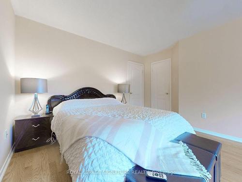 5659 Volpe Ave, Mississauga, ON - Indoor Photo Showing Bedroom