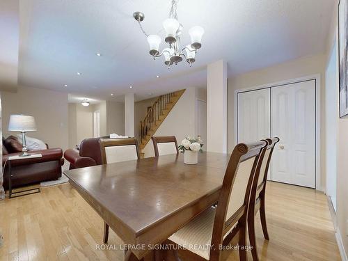 5659 Volpe Ave, Mississauga, ON - Indoor Photo Showing Dining Room