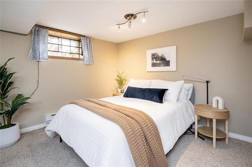 444 Oxford Street, Winnipeg, MB - Indoor Photo Showing Bedroom