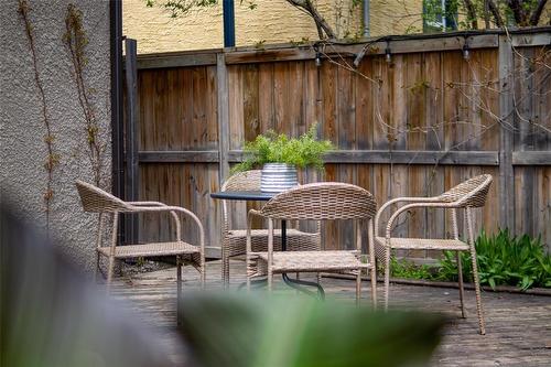 444 Oxford Street, Winnipeg, MB - Outdoor With Deck Patio Veranda