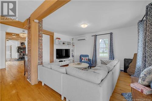 4757 Route 127, Chamcook, NB - Indoor Photo Showing Living Room