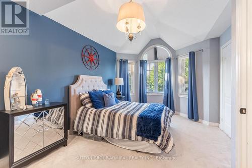 33 Prince Drive, Bradford West Gwillimbury (Bradford), ON - Indoor Photo Showing Bedroom