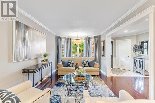 33 Prince Drive, Bradford West Gwillimbury (Bradford), ON - Indoor Photo Showing Living Room