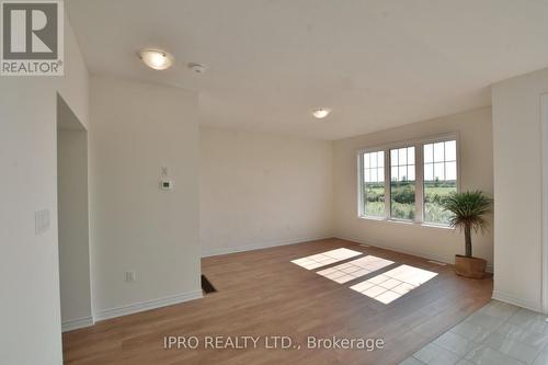 12 Shapira Avenue, Wasaga Beach, ON - Indoor Photo Showing Other Room