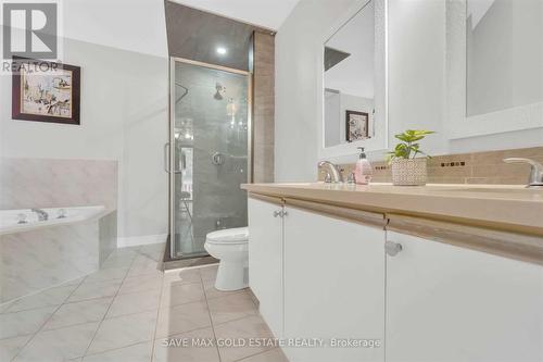 85 Cityview Circle, Barrie (Holly), ON - Indoor Photo Showing Bathroom