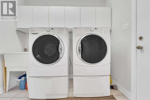 85 Cityview Circle, Barrie (Holly), ON - Indoor Photo Showing Laundry Room