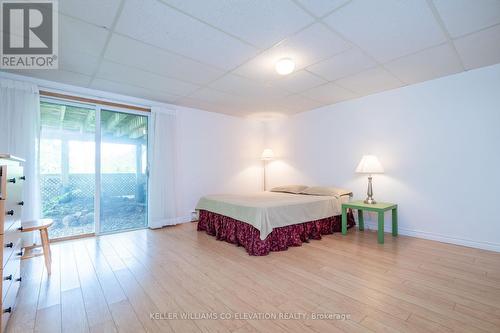 20 Mulberry Court, Tiny, ON - Indoor Photo Showing Bedroom