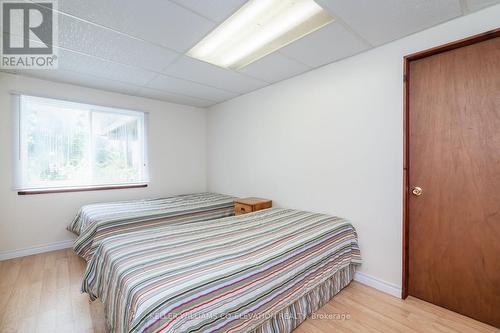 20 Mulberry Court, Tiny, ON - Indoor Photo Showing Bedroom