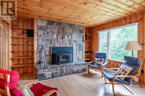 20 Mulberry Court, Tiny, ON - Indoor Photo Showing Living Room With Fireplace