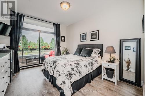 223 - 3290 New Street, Burlington (Roseland), ON - Indoor Photo Showing Bedroom